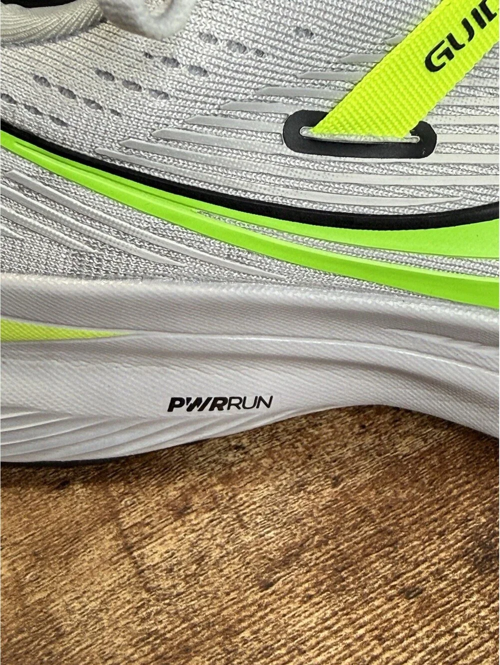 Saucony Guide 15 Gray/Neon Green Solid Low Top Lace-Up Men's Running Sneaker